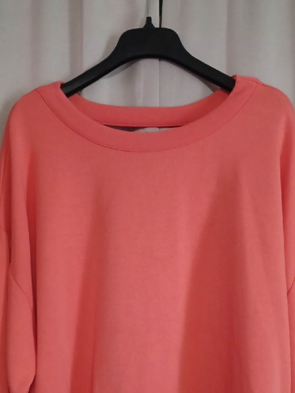 Crane Cropped Boxy Fit Crewneck Sweatshirt Open Back Dropped Shoulders Soft - Picture 3 of 13